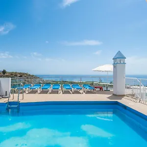 Hotel Playamaro, Maro